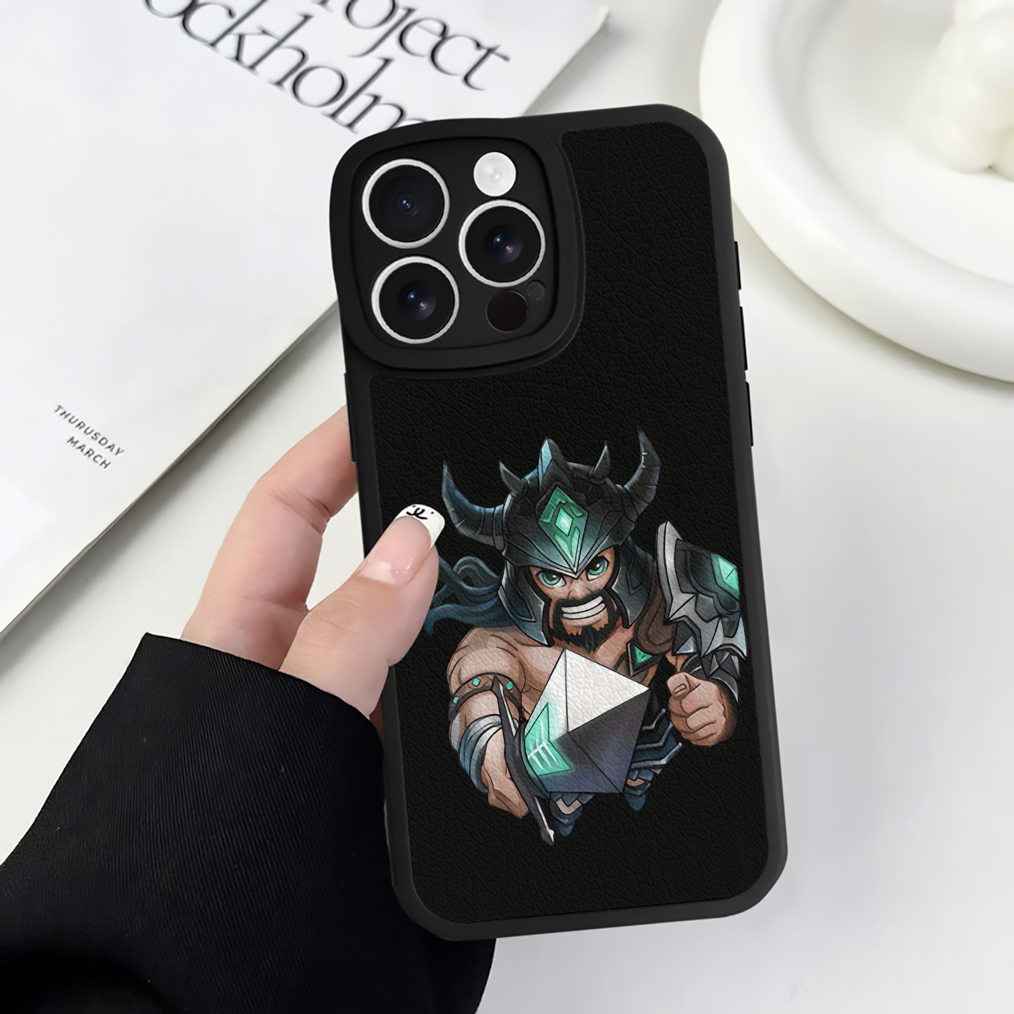 リーグ・オブ・レジェンド League of Legends LOL 【iPhone 16シリーズ対応】シリコンスマホケース（レザー調） 材質：シリコン